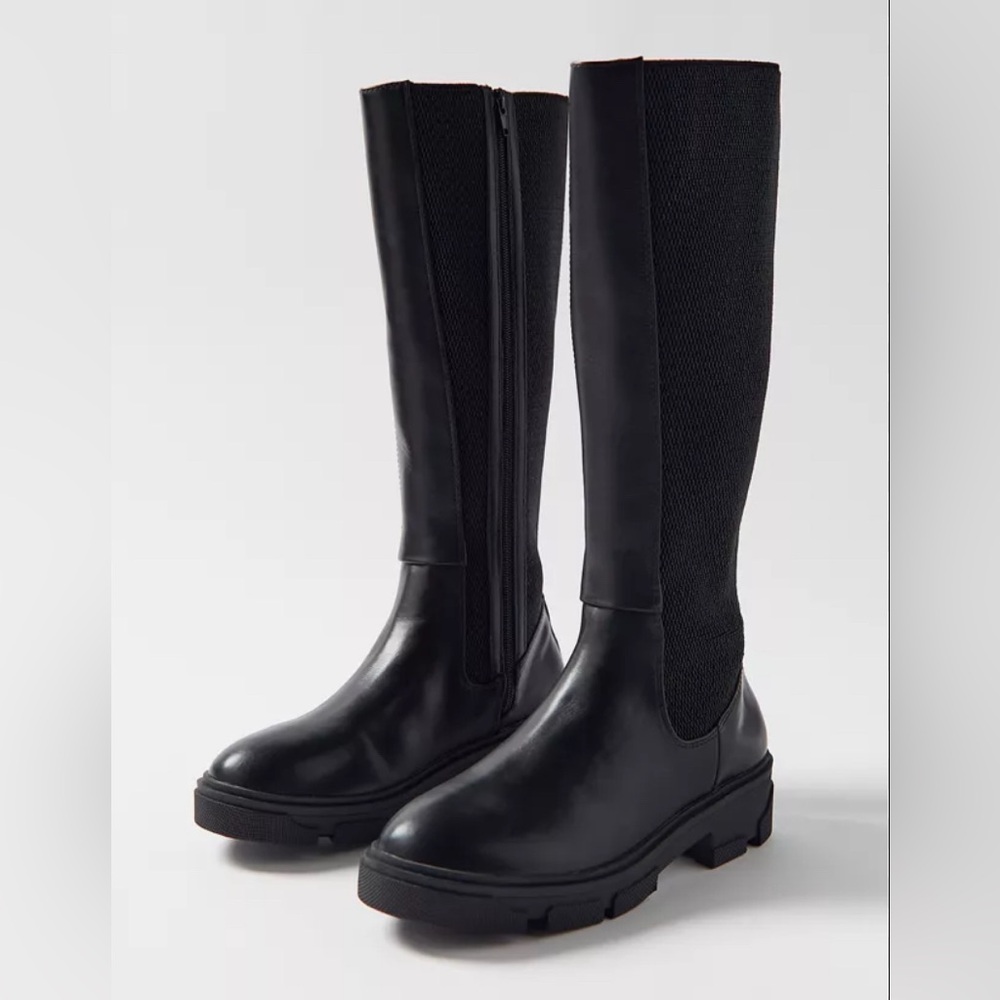 NEW Urban Outfitters Becky Riding Boots BLACK 38 - in its original box.